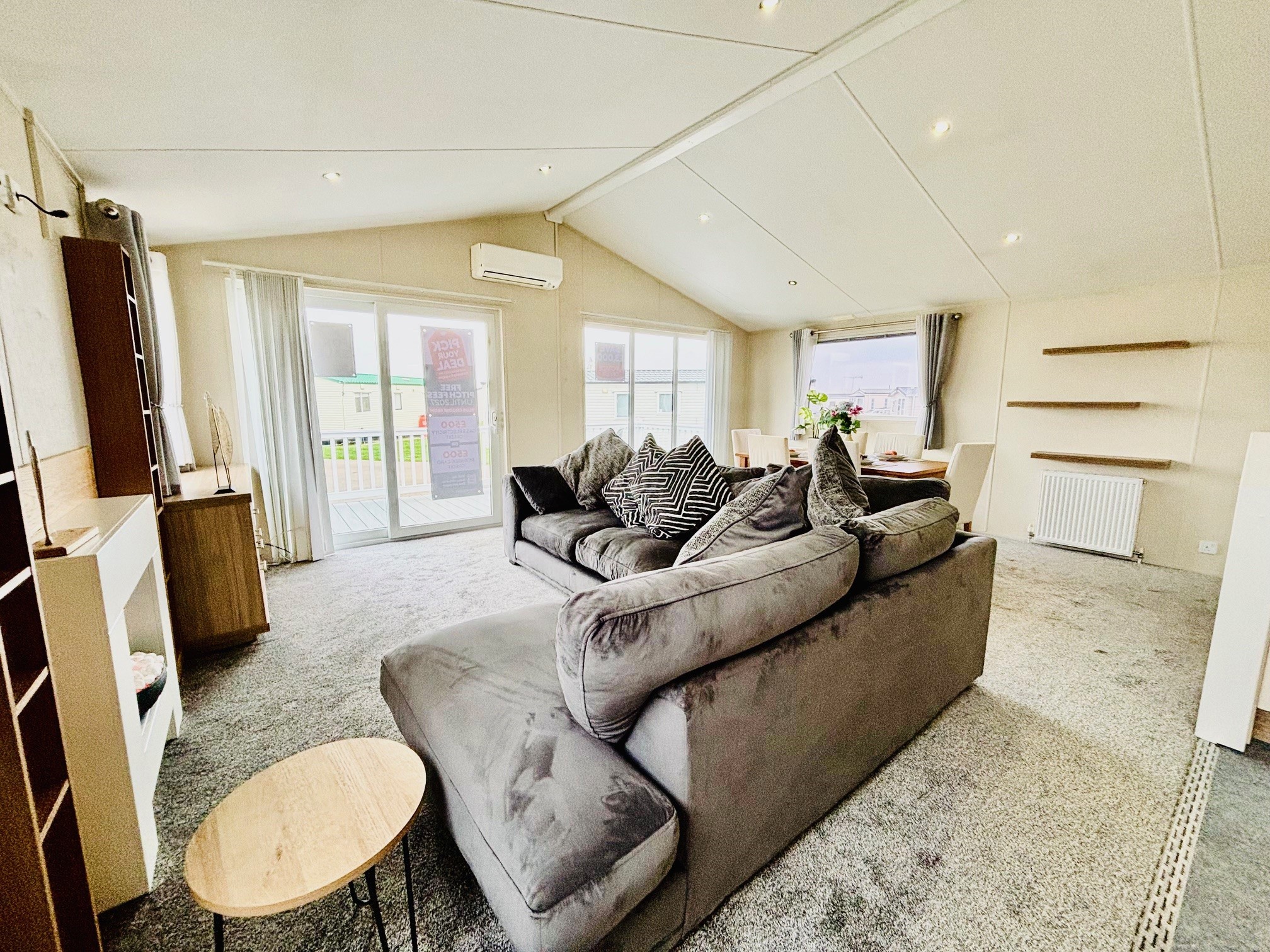 Photo of Willerby Cadence 2016 (Luxury Lodge)