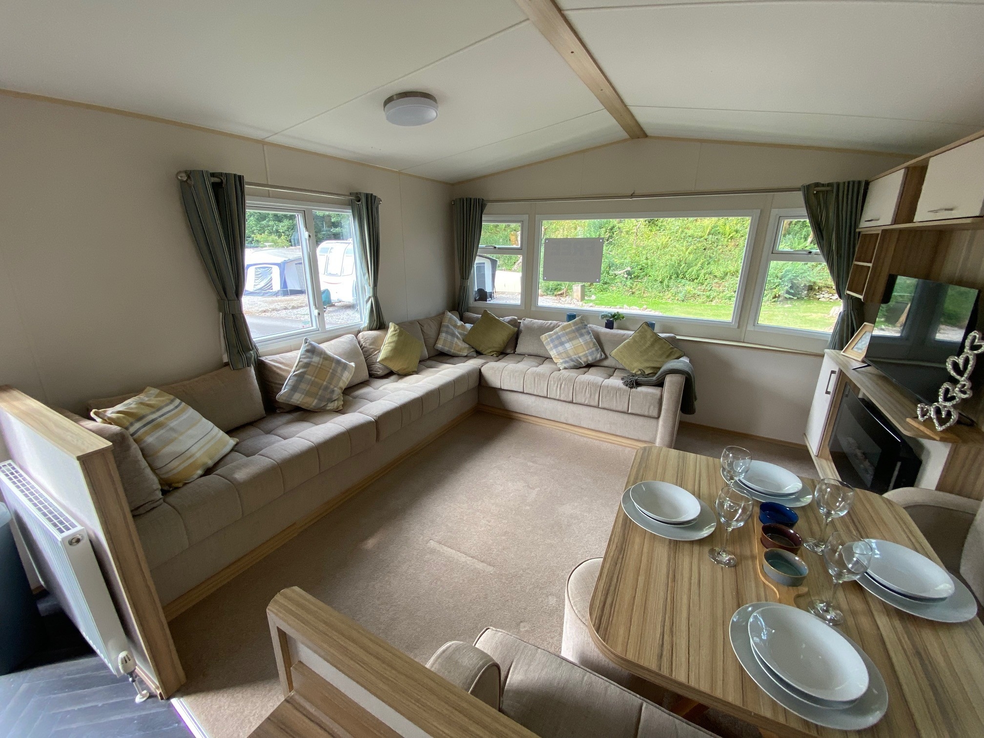 ABI Hudson 2017 (Static Caravan) Accommodation in Ashbourne