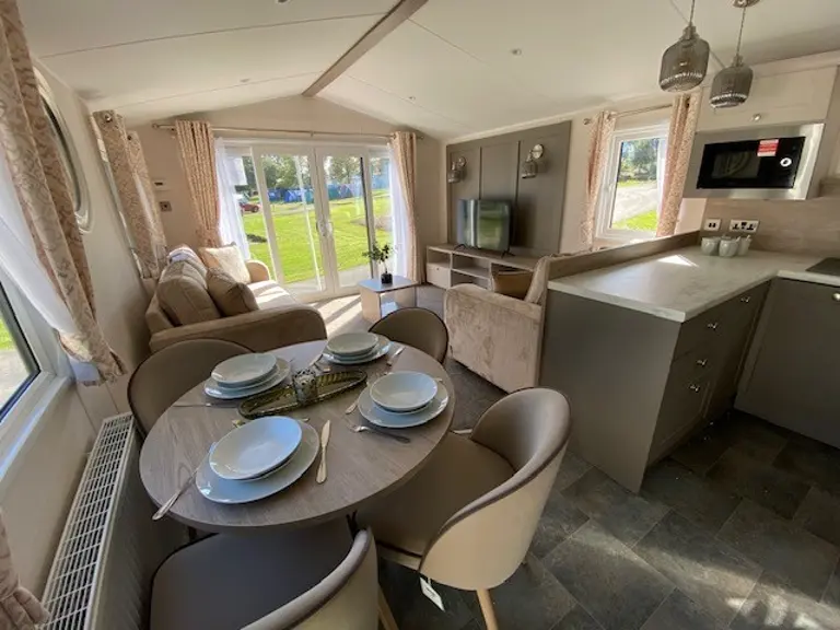 Willerby-Windbreak-2027-CAR0065744-149425213.jpeg