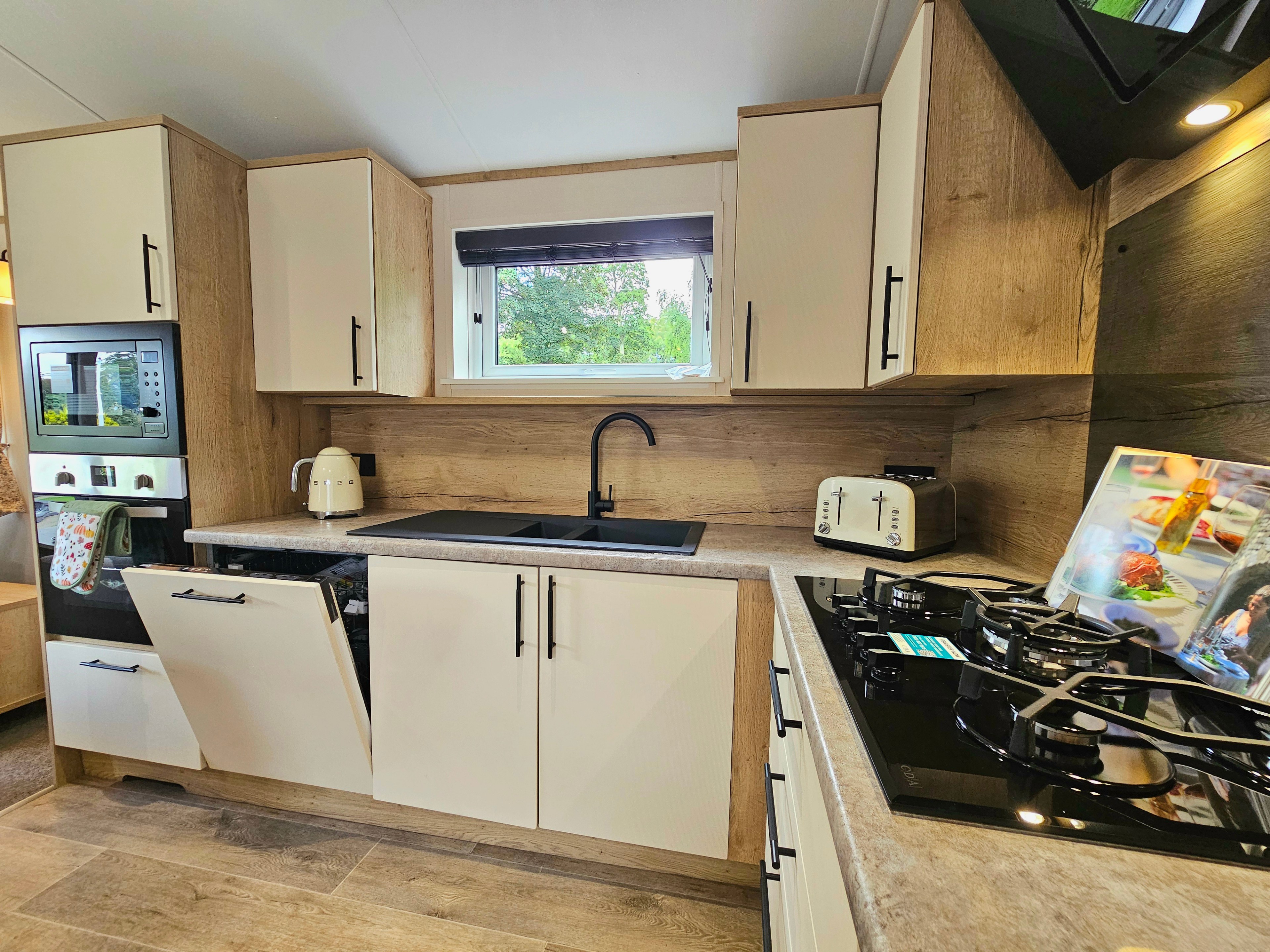 Photo of Willerby Woodbridge 2027 (Villa)