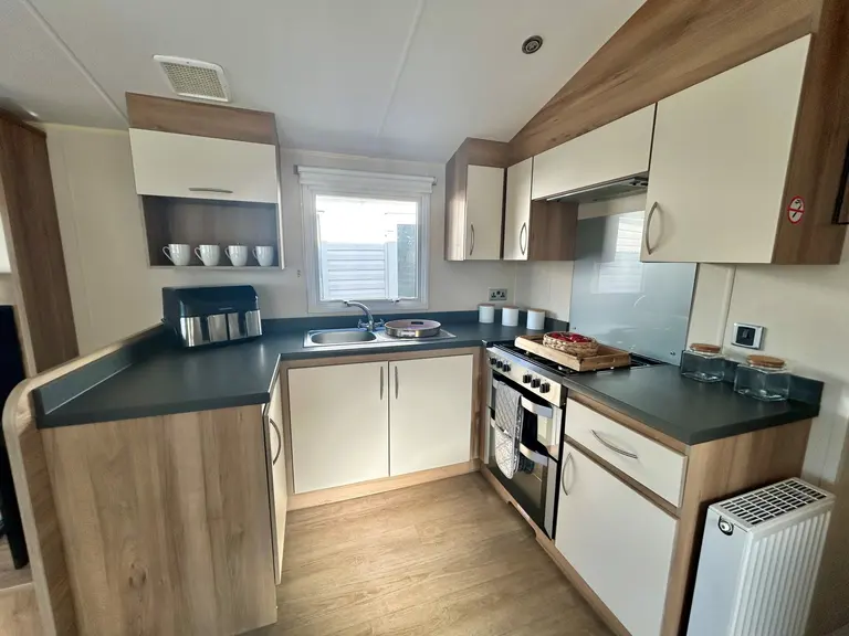Willerby-Lymington-2017-CAR0060654-151413079.jpeg