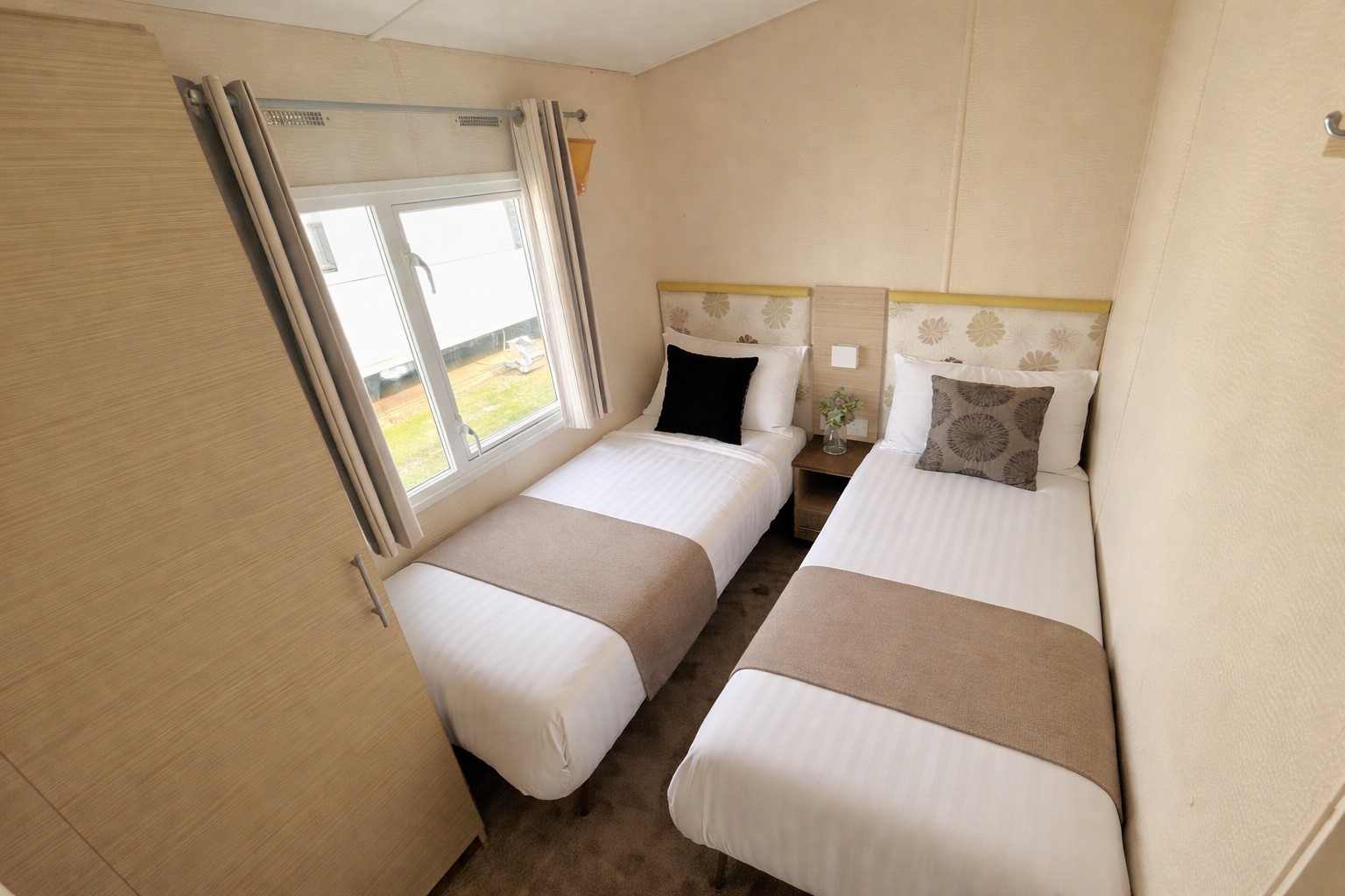 Photo of Victory Viking Super Delux 2010 (Static Caravan)