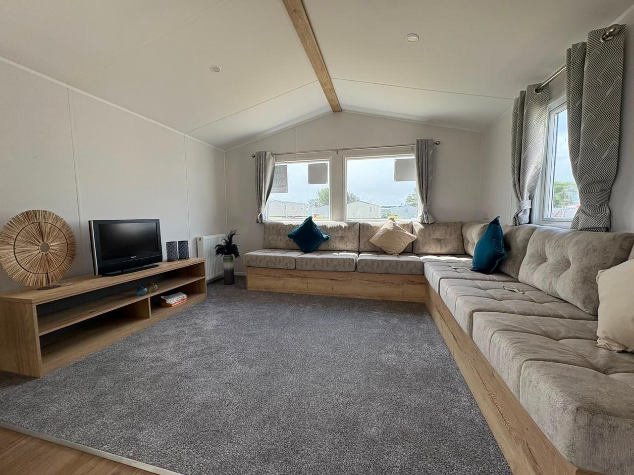 Willerby-Midhurst-2024-CAR0062924-142001351.jpeg