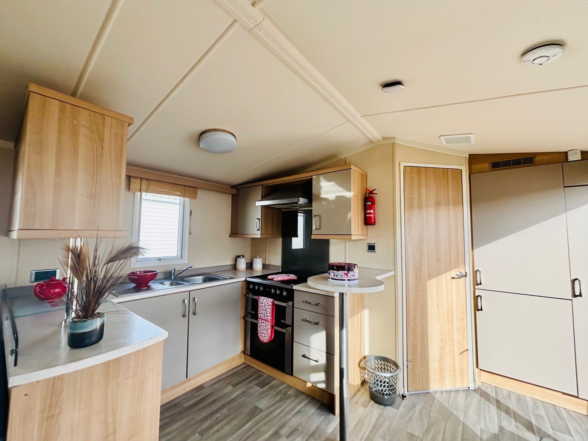 Swift-Serenity-2015-CAR0064993-121255703.JPEG