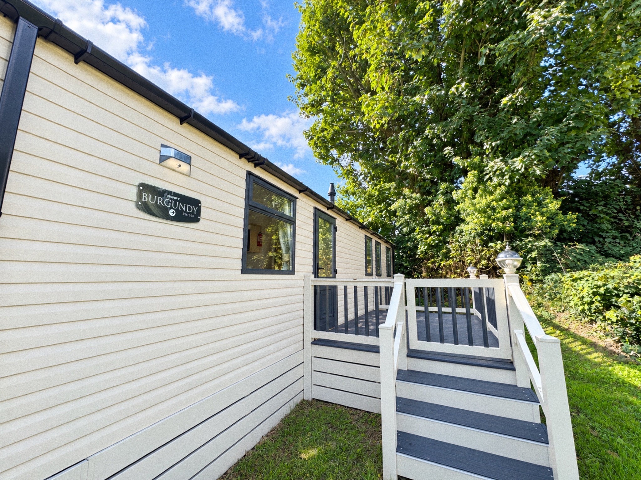 Photo of Swift Burgundy 2019 (Static Caravan)