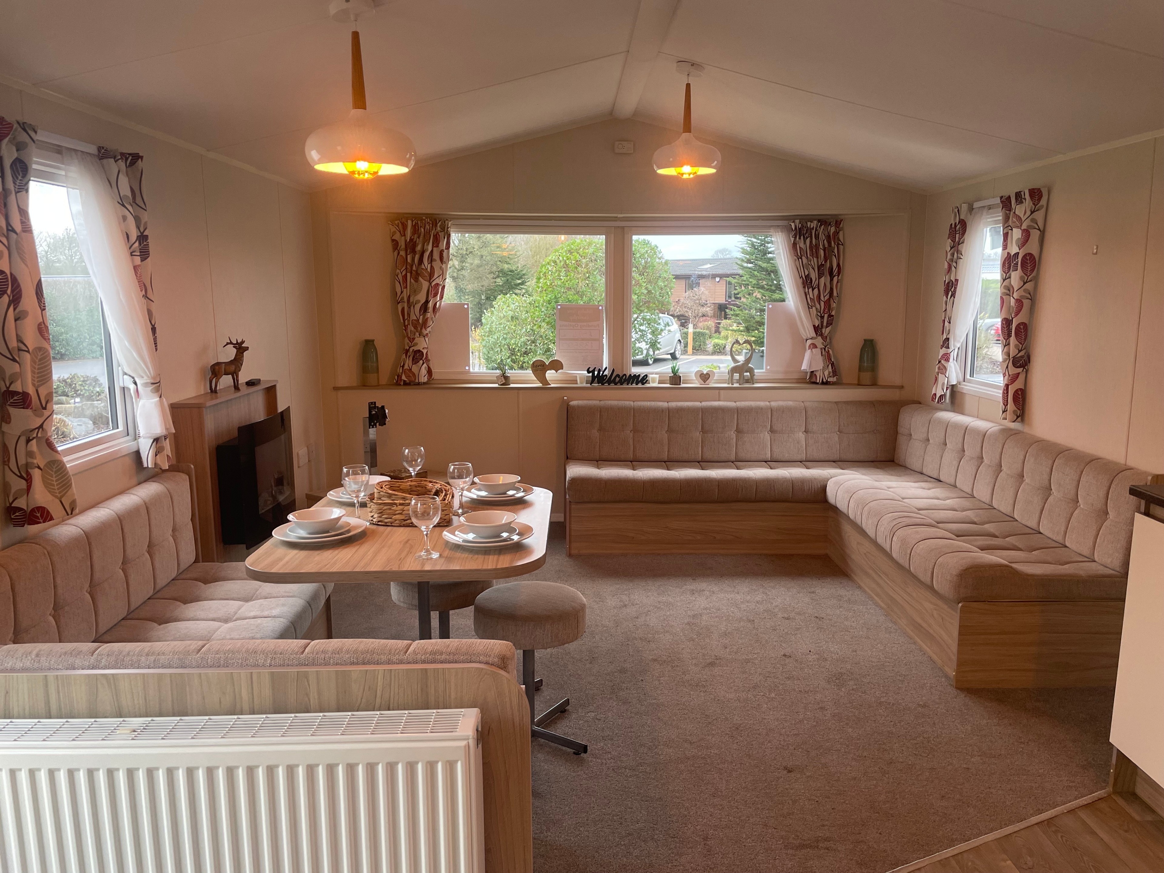 Willerby-Minster-2016-CAR0058155-127912670.JPEG