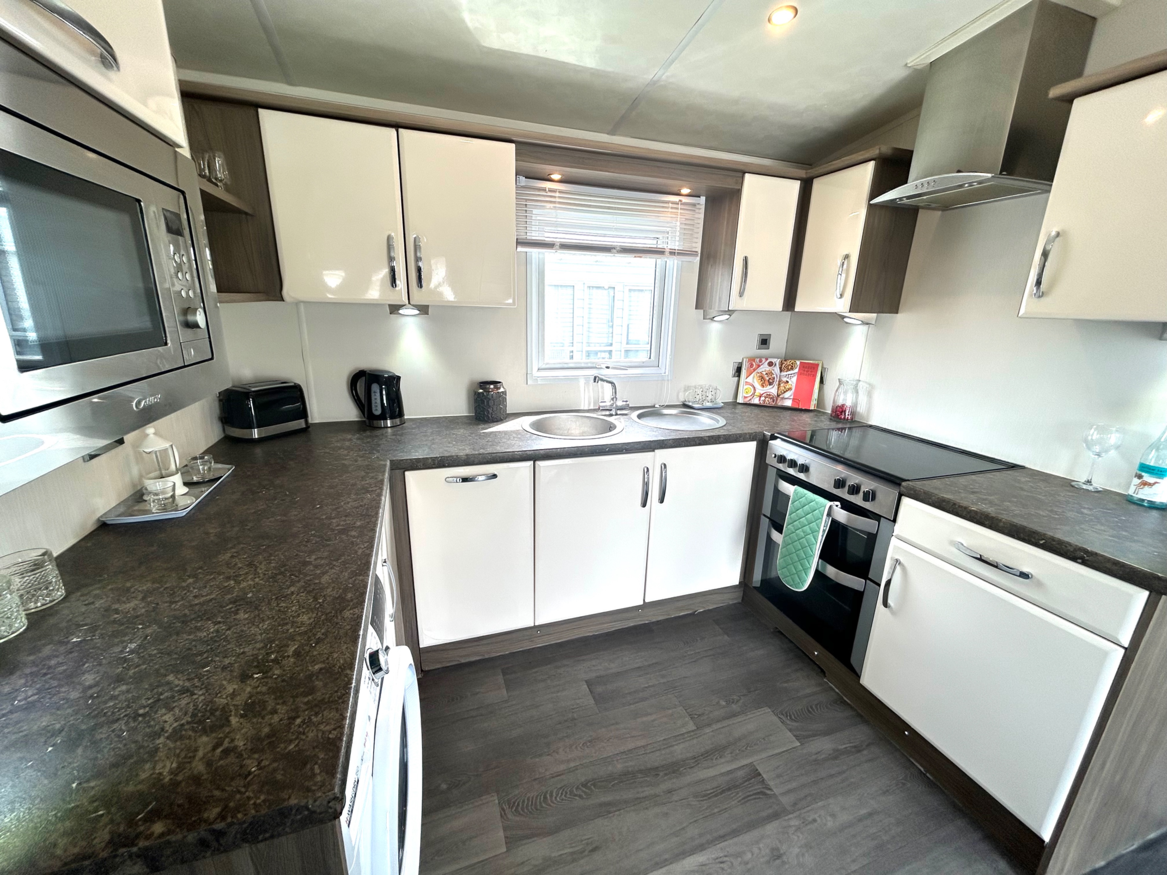 Photo of Delta Superior 2014 (Static Caravan)