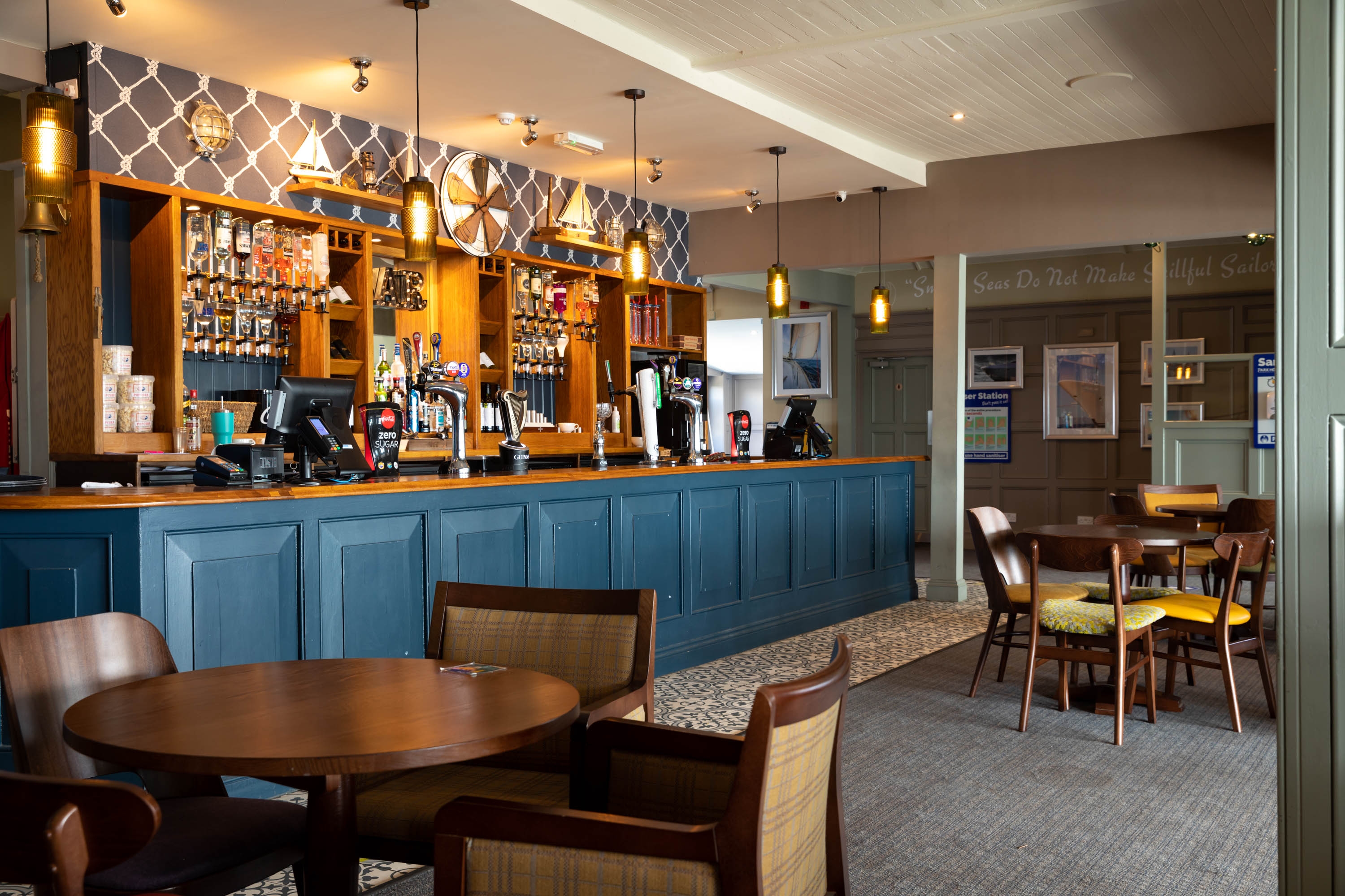 Restaurant & bar