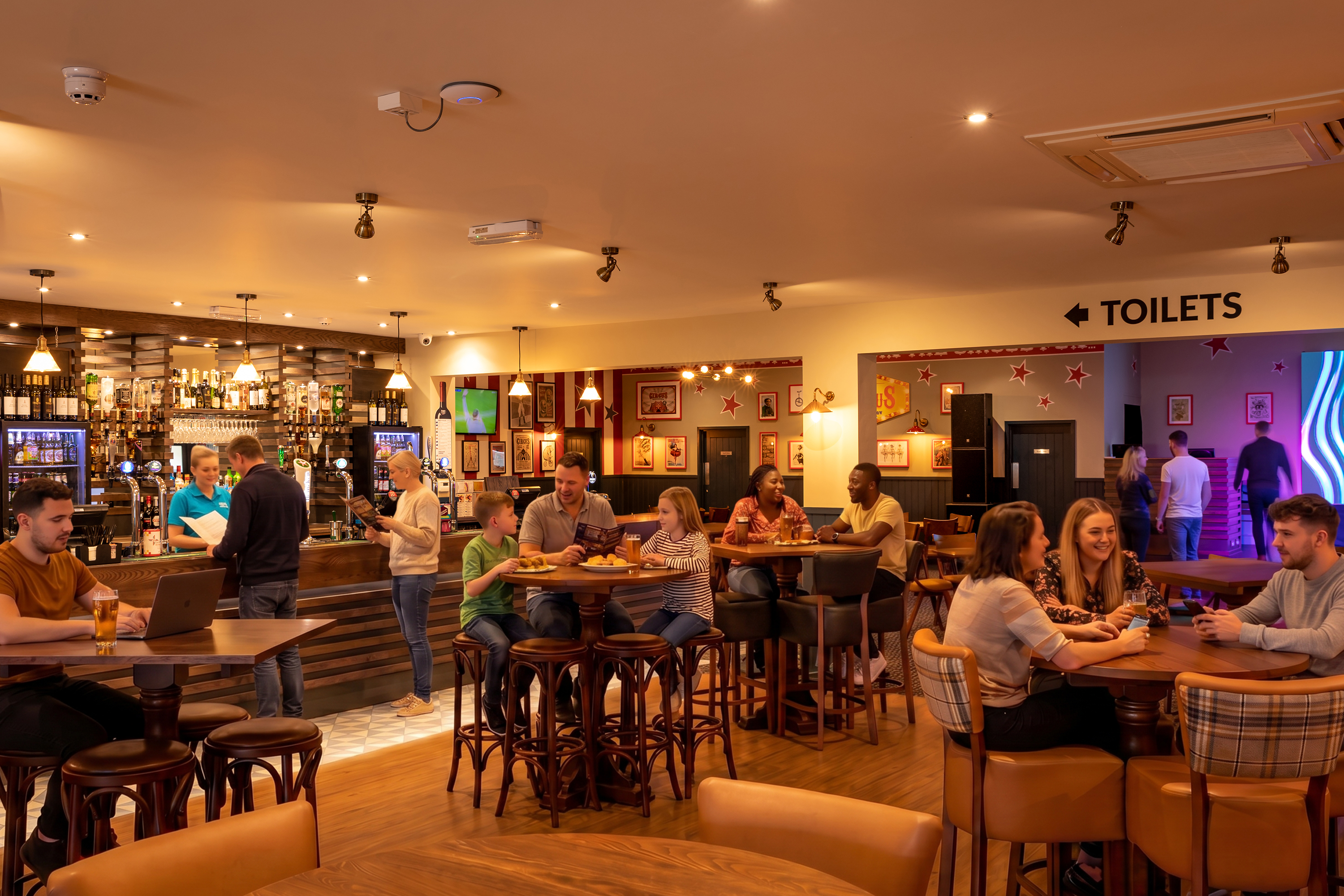 Family friendly restaurant and and bar
