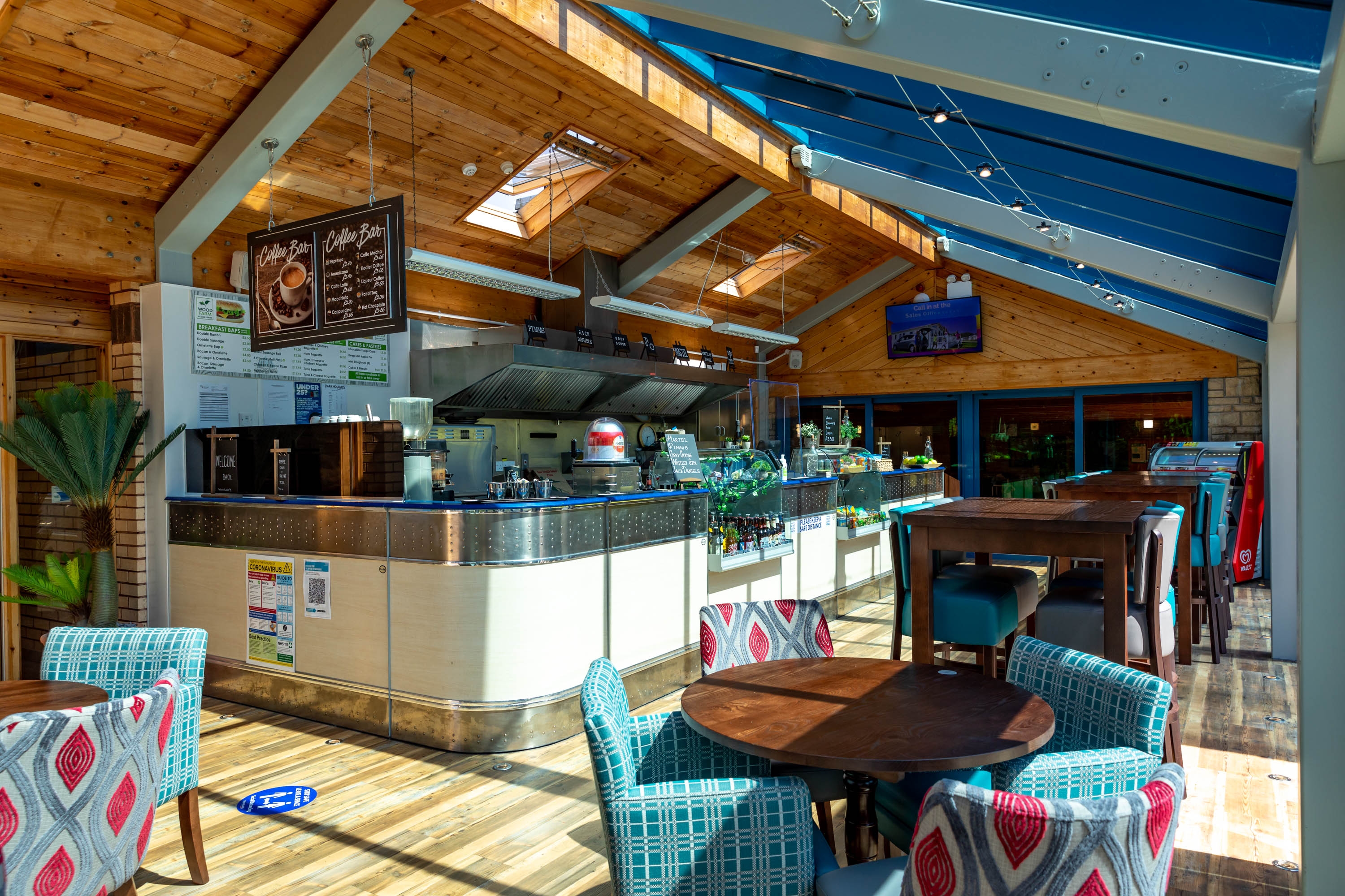 Restaurant & bar