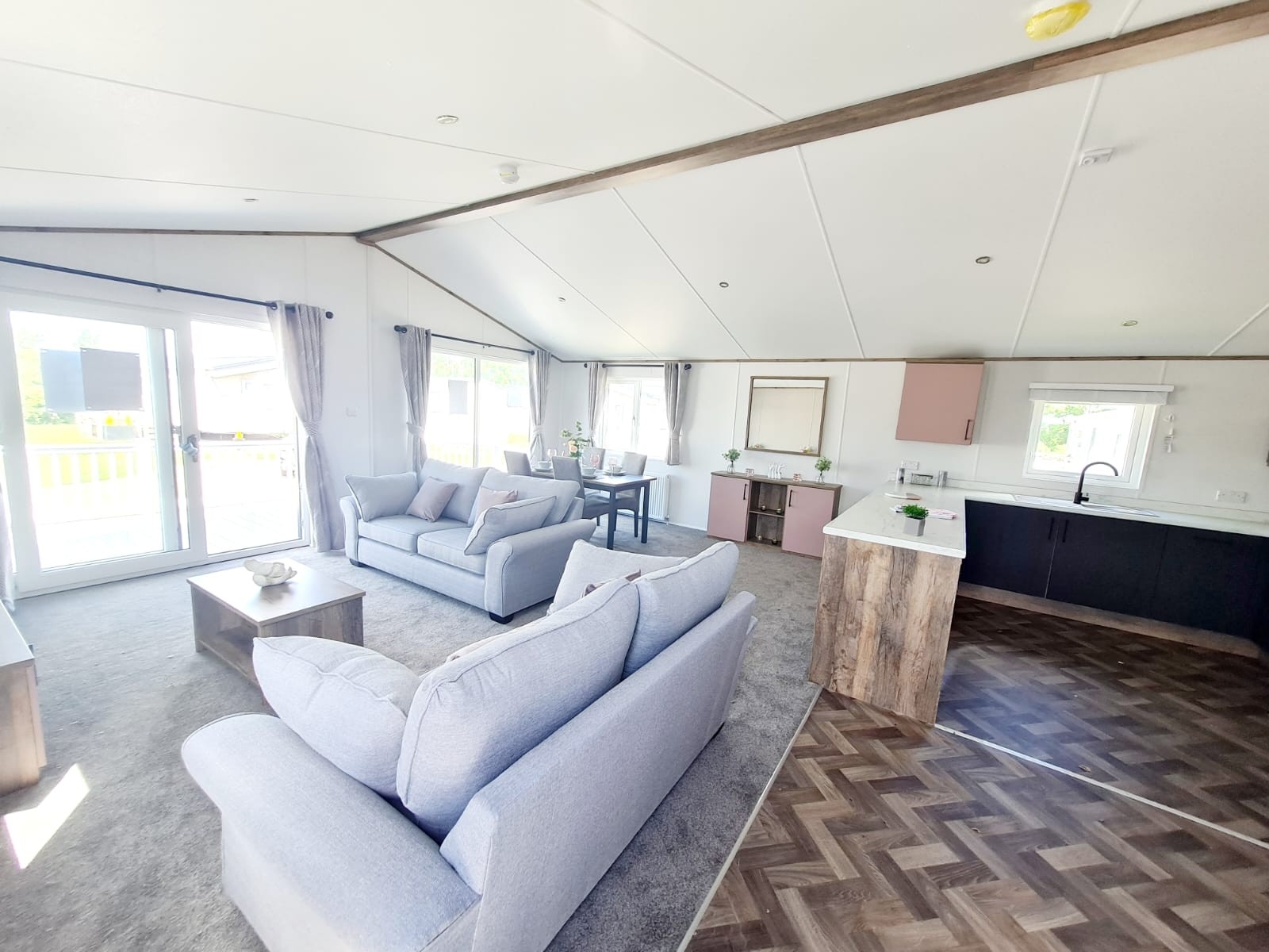 Photo of Willerby Horsham 2024 (Luxury Lodge)