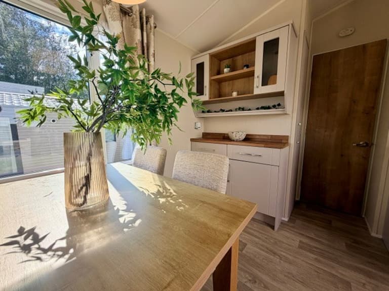 Willerby-Winchester-Mk-7-2016-CAR0058409-144497002.jpeg
