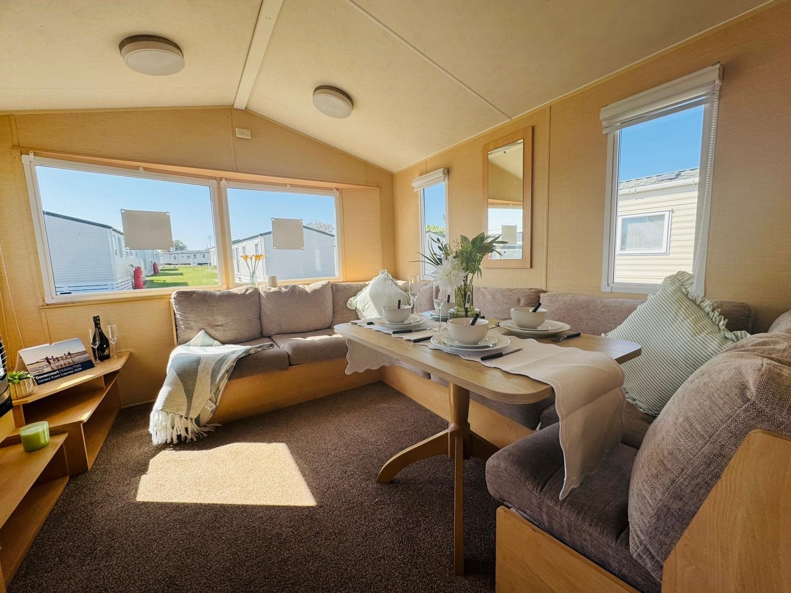 Willerby Magnum 2011 (Static Caravan) Accommodation in Harwich