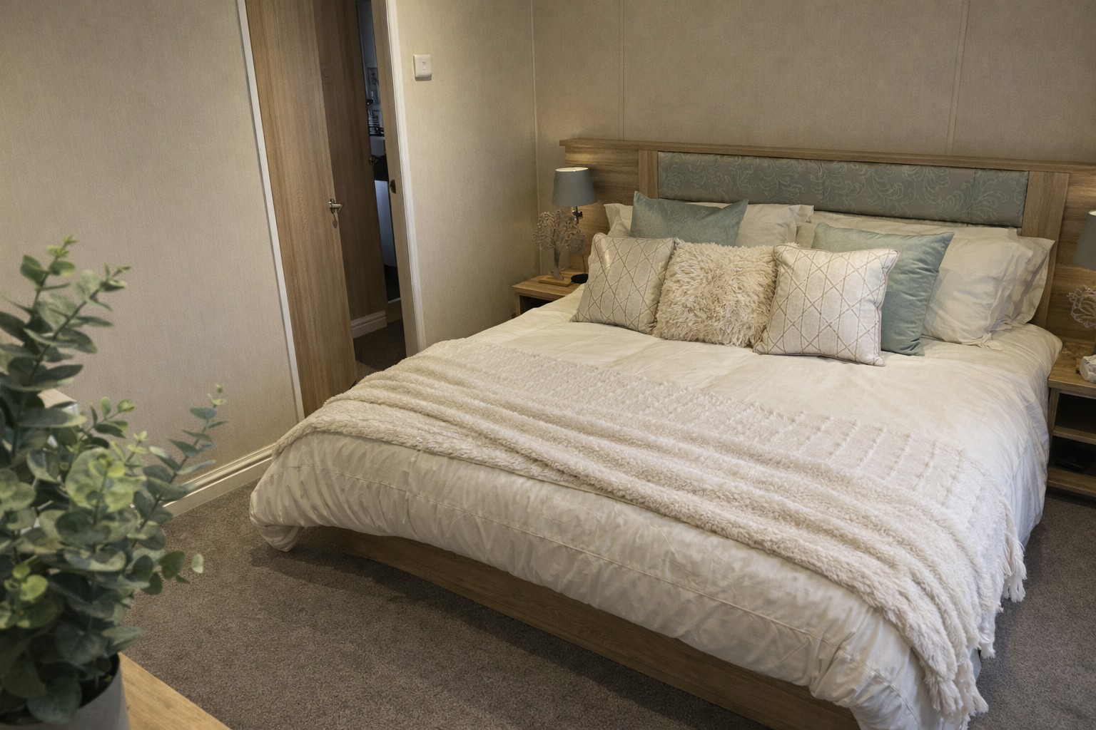 Photo of Willerby Rutherford 2017 (Luxury Lodge)