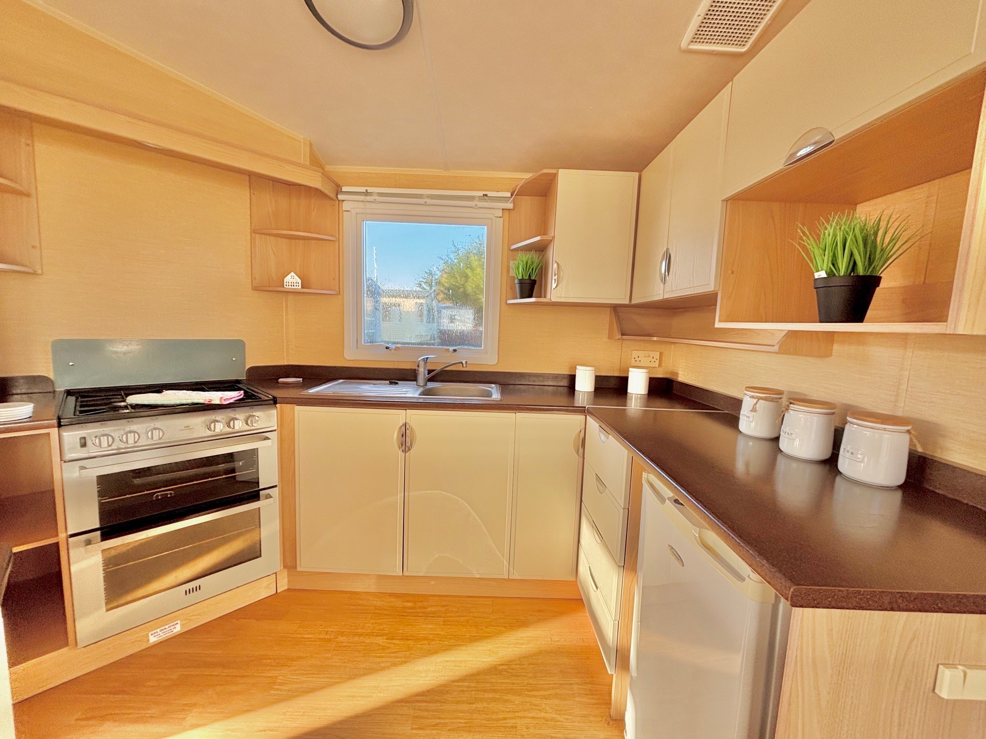 Willerby-Westmorland-2010-CAR0027450-131026483.JPEG
