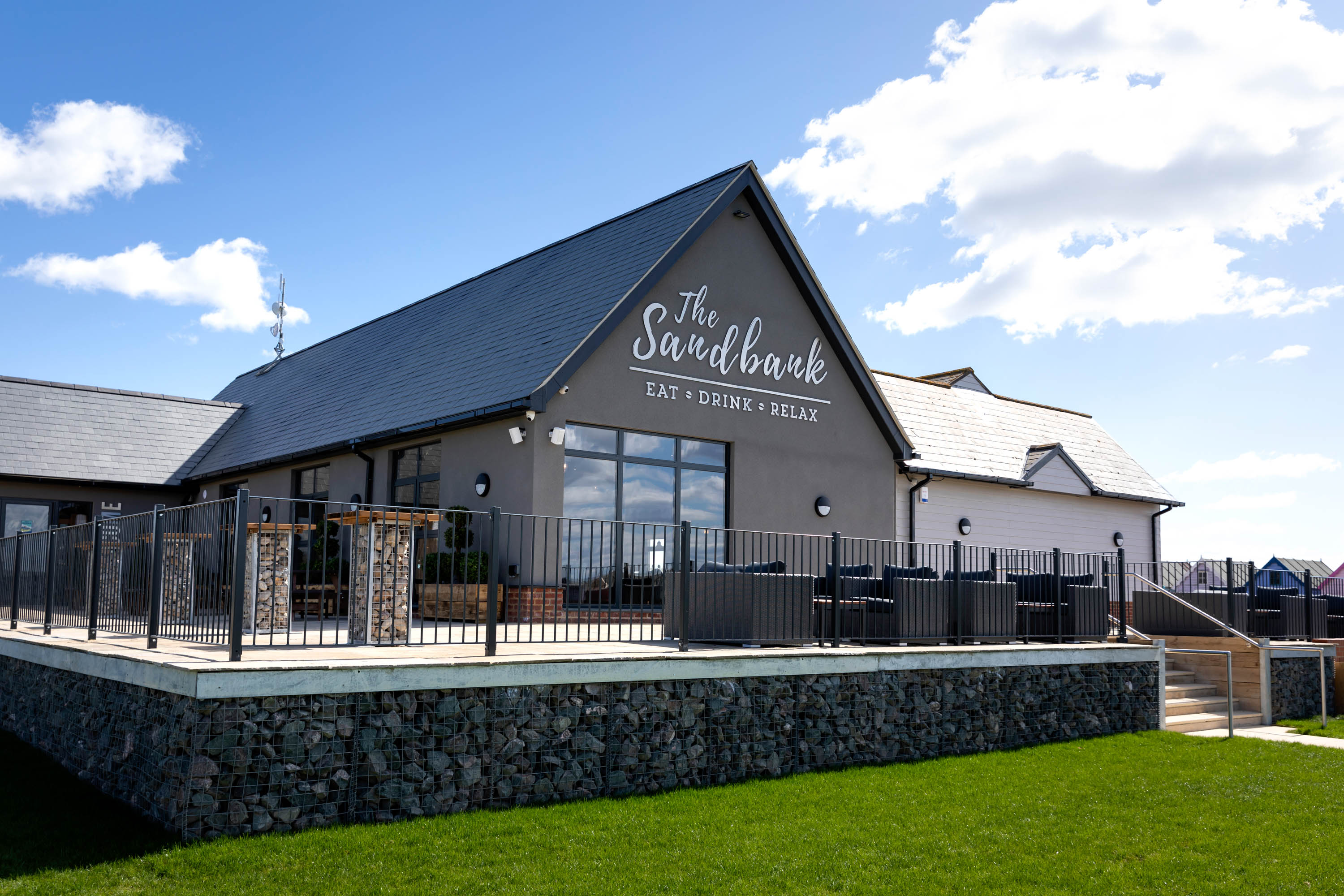 Restaurant & bar