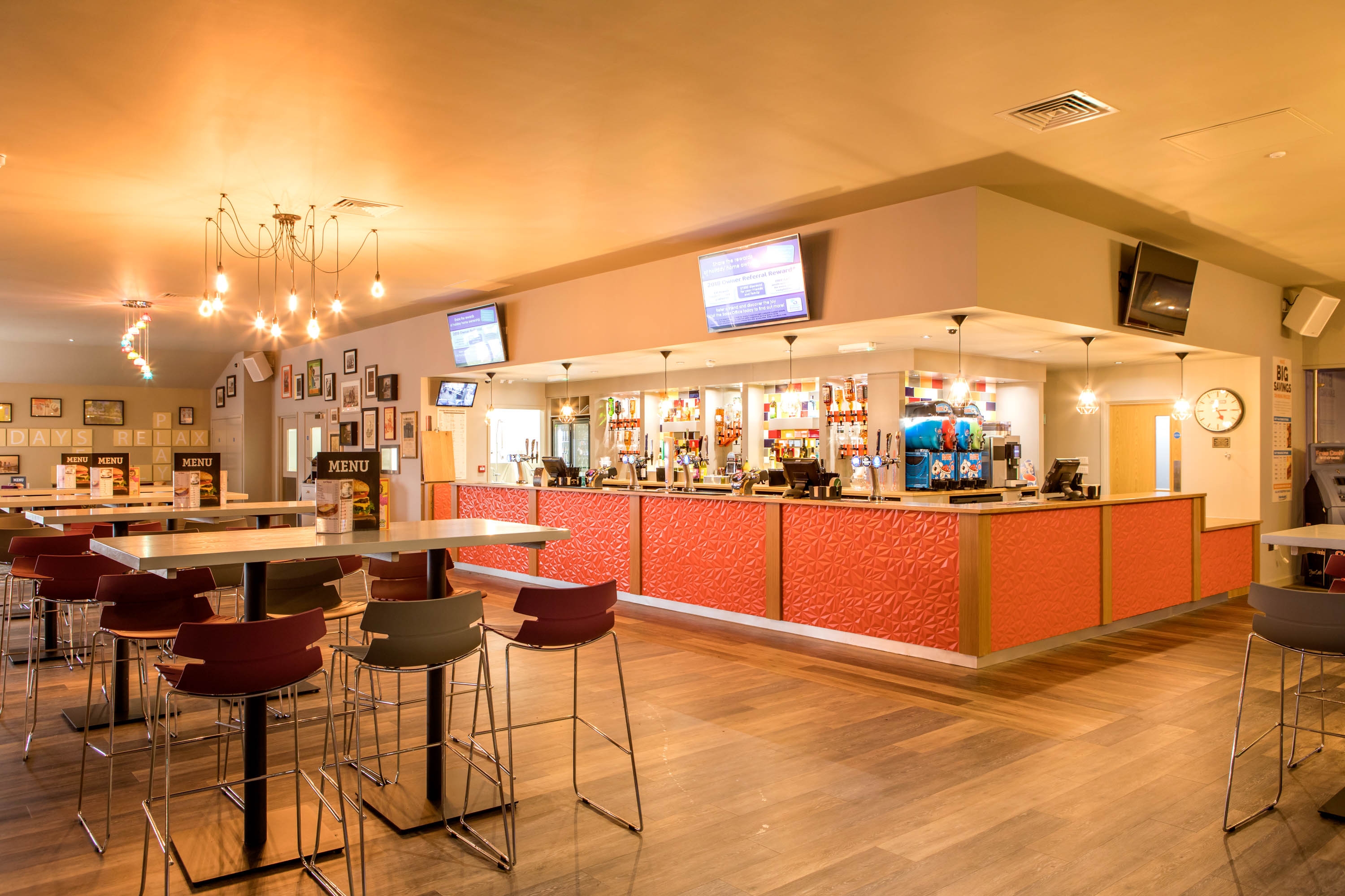 Restaurant & bar
