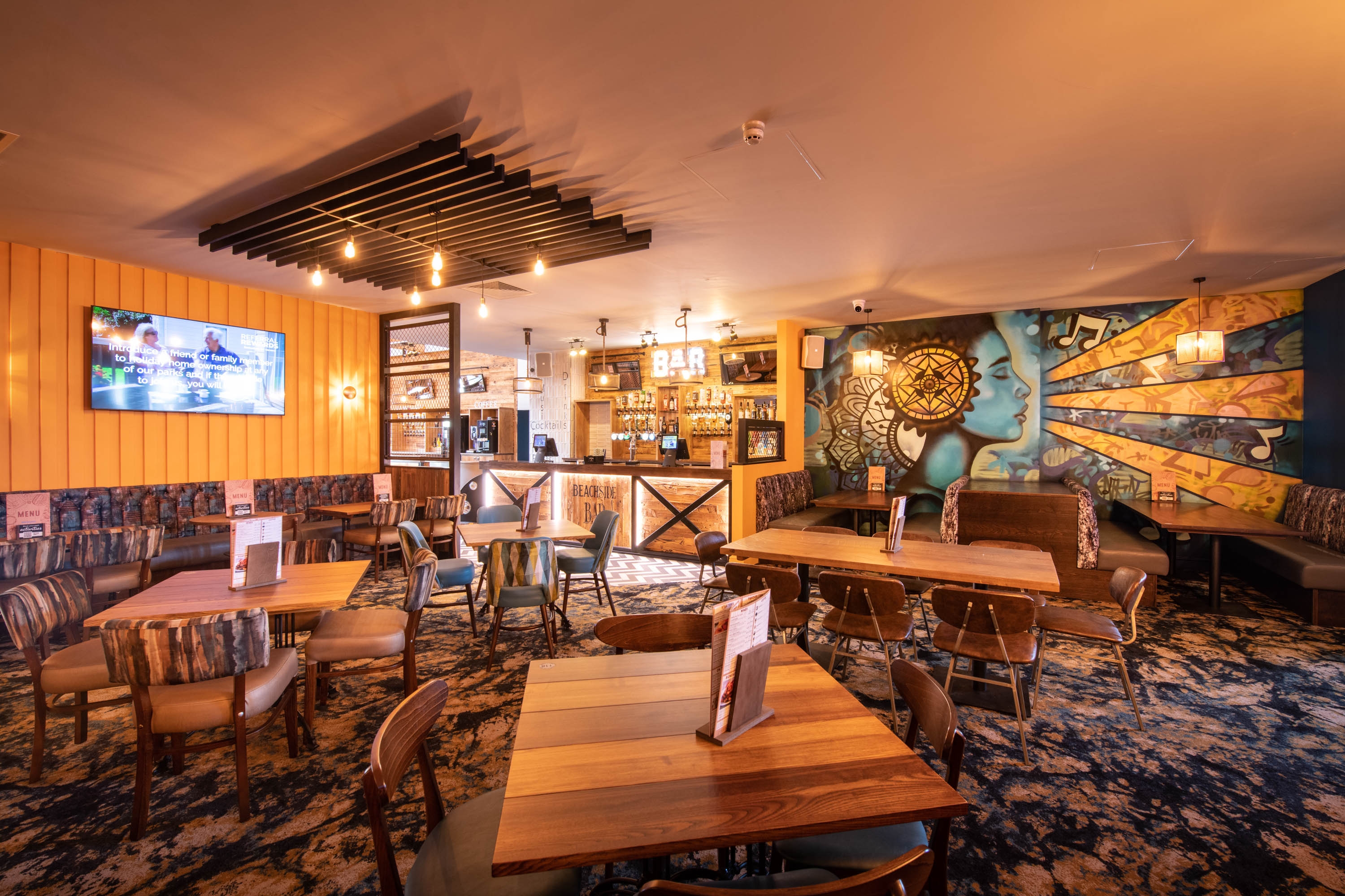 Restaurant & bar