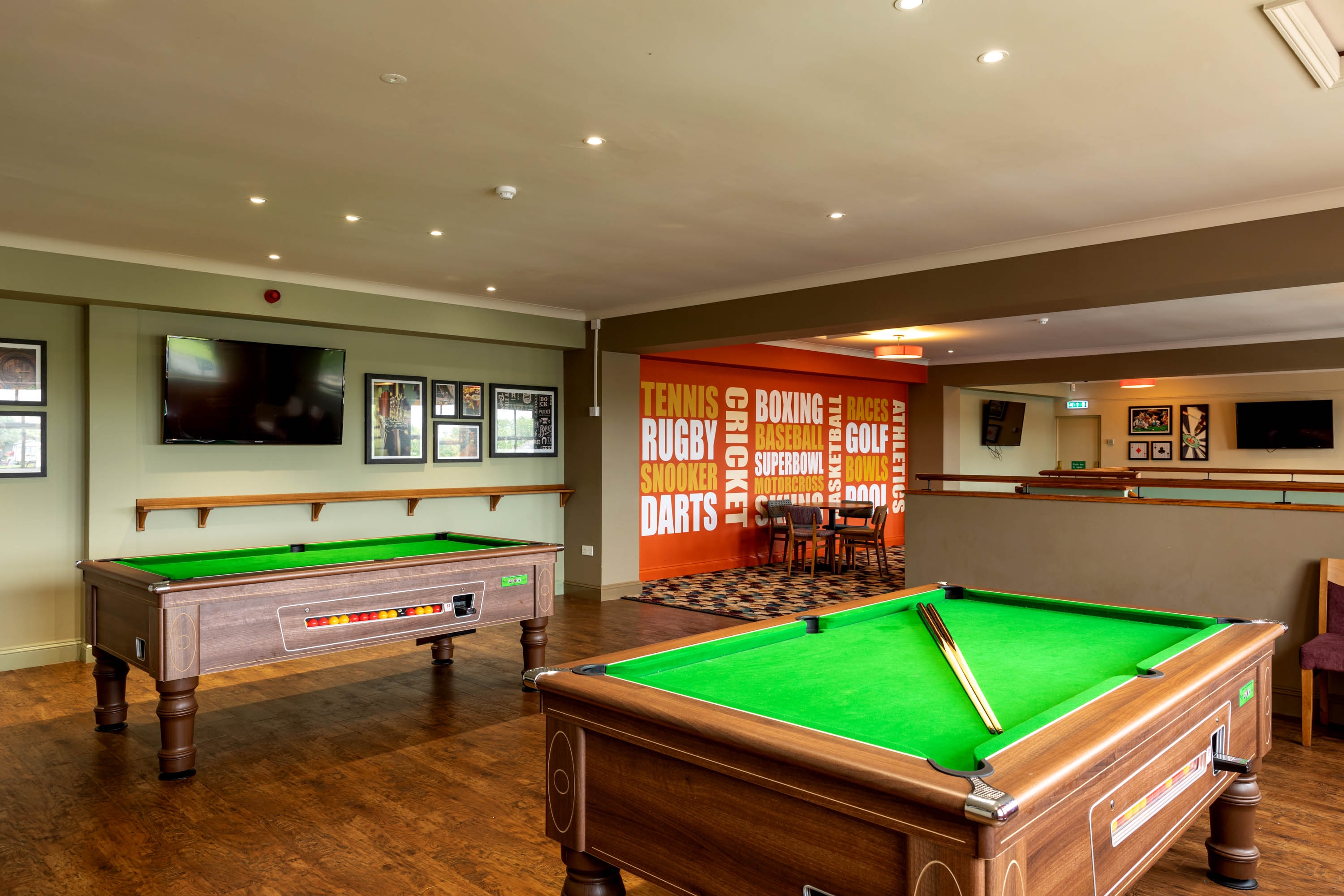 Pool table