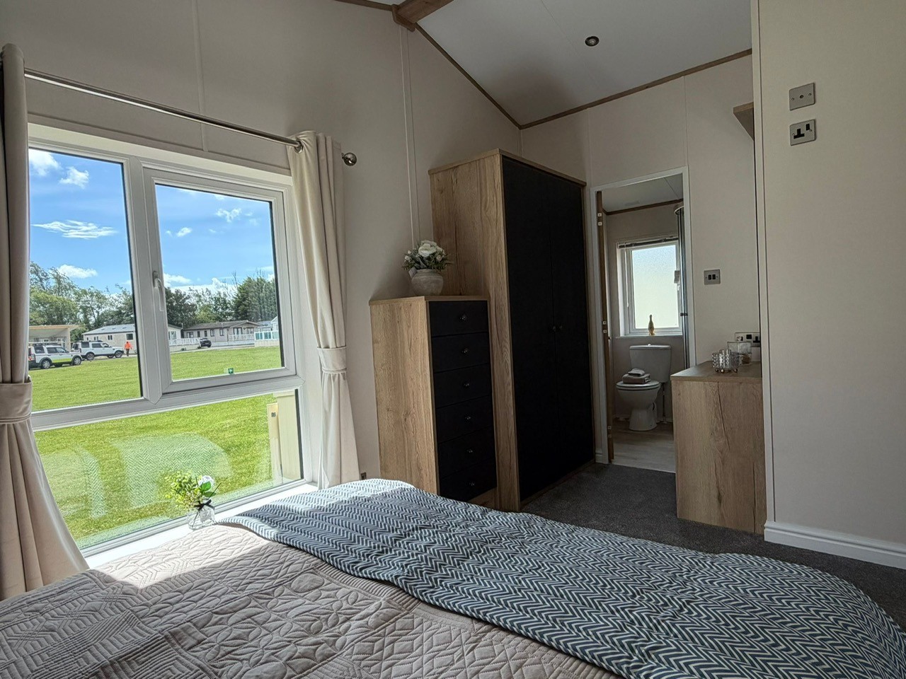 Photo of Willerby New Holland 2026 (Luxury Lodge)