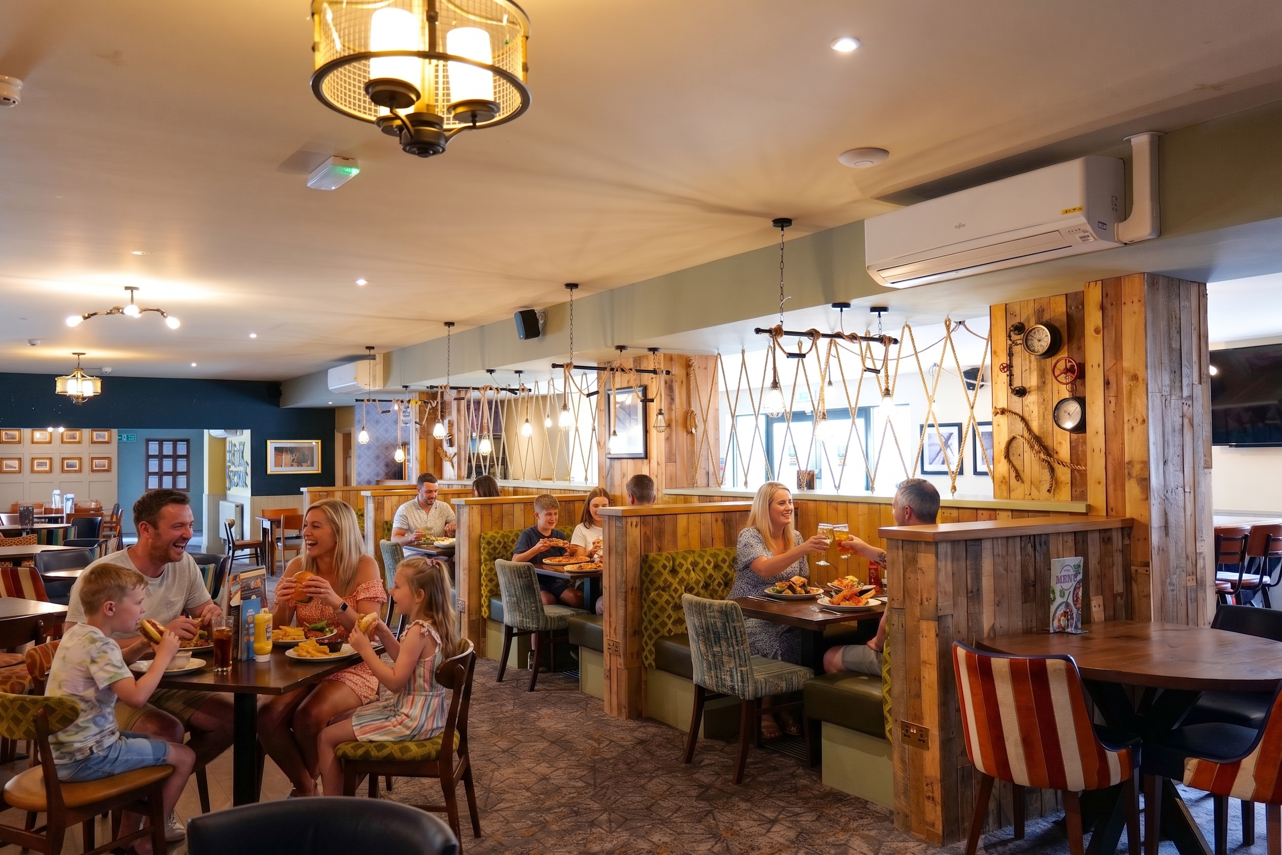 Restaurant & bar