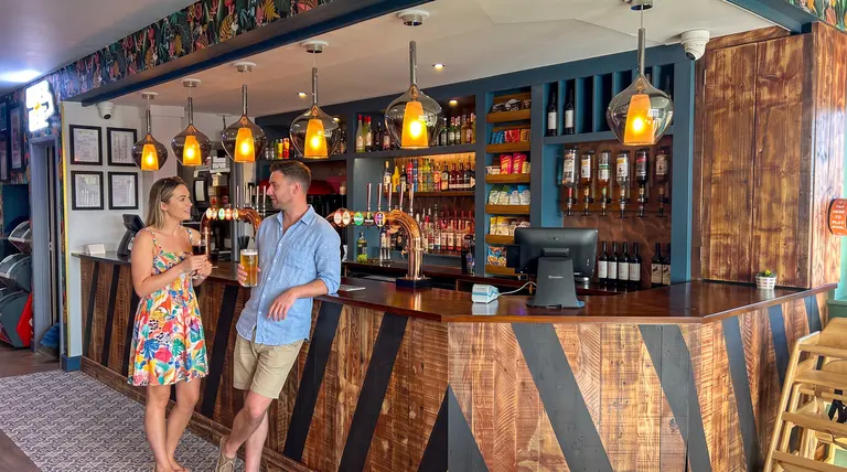 Bar and restaurant