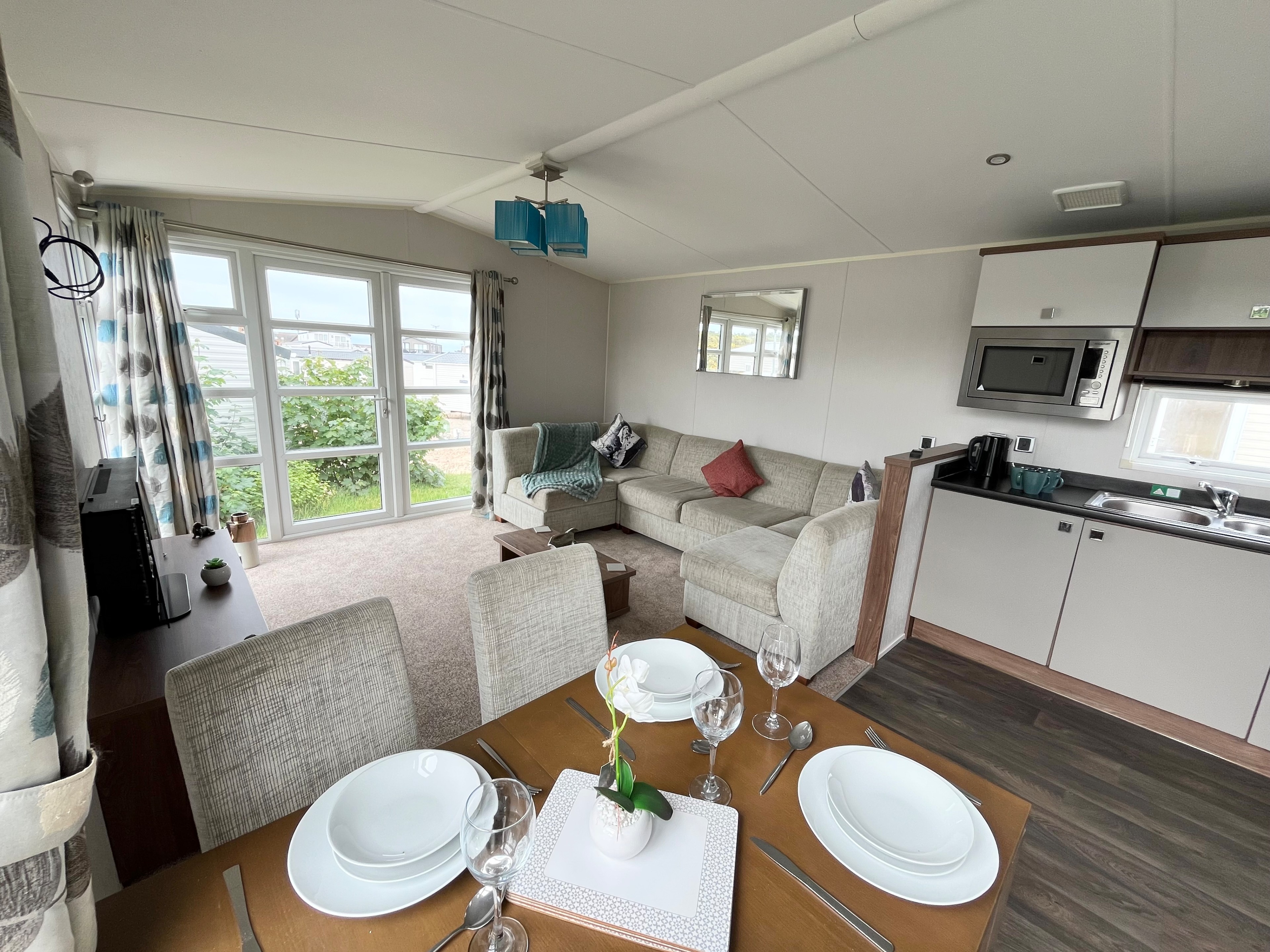 Willerby-Skyline-2014-VS062178-139140812.JPEG