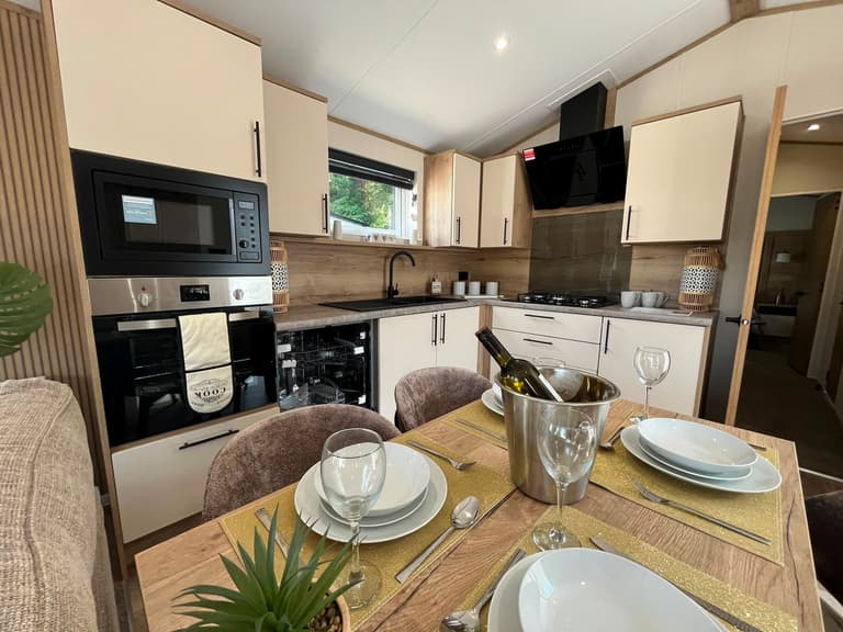 Willerby-Woodbridge-2027-CAR0065670-145655139.jpeg