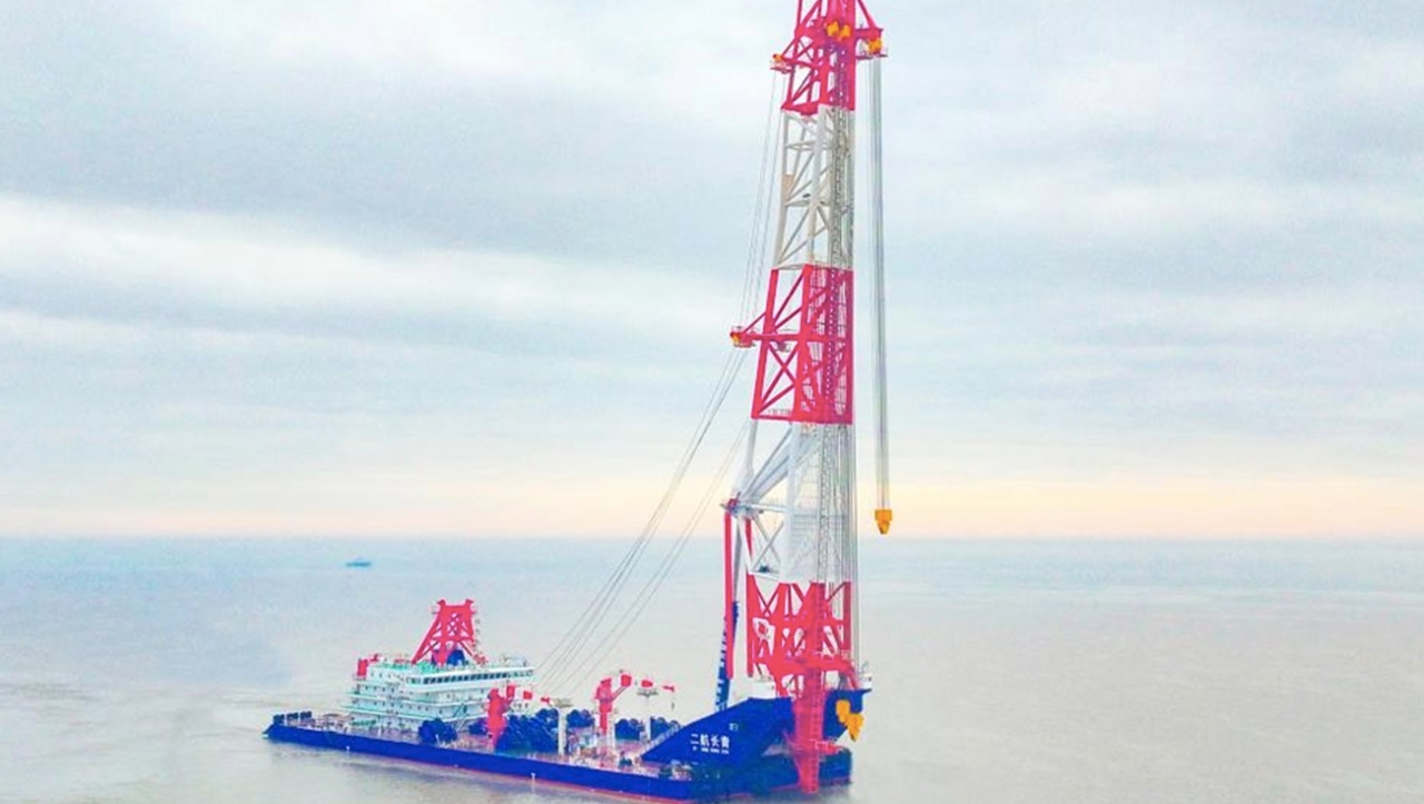 pile-driving-vessel-credit-