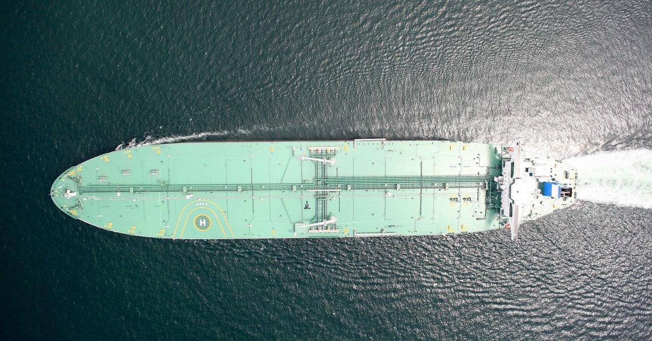 Frontline offloads five oldest VLCCs