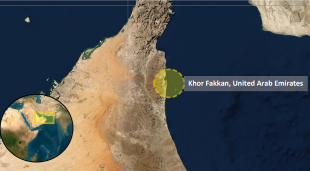 Near miss on container ship in UAE port