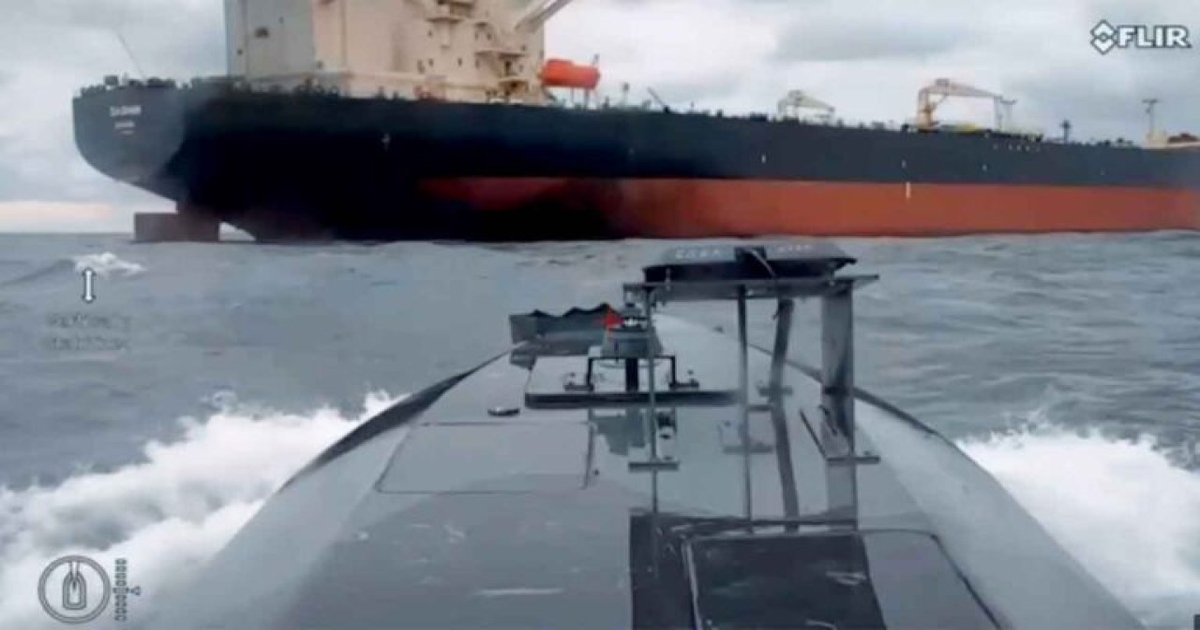 Ukrainian forces target third commercial tanker