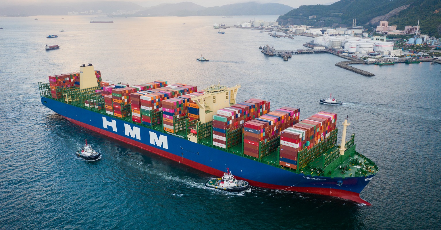 World's largest containership HMM Gdansk calls in HK