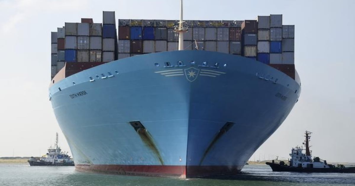 Maersk Suez transit strategy confusion deepens