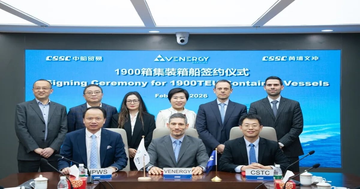 Venergy Maritime exercises boxship options at Huangpu Wenchong