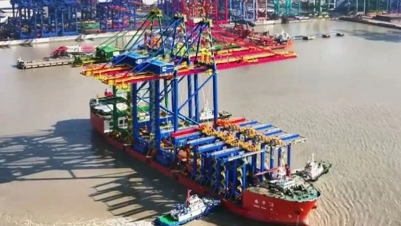 Brazil’s Tecon Santos receives 10 new cranes for expansion
