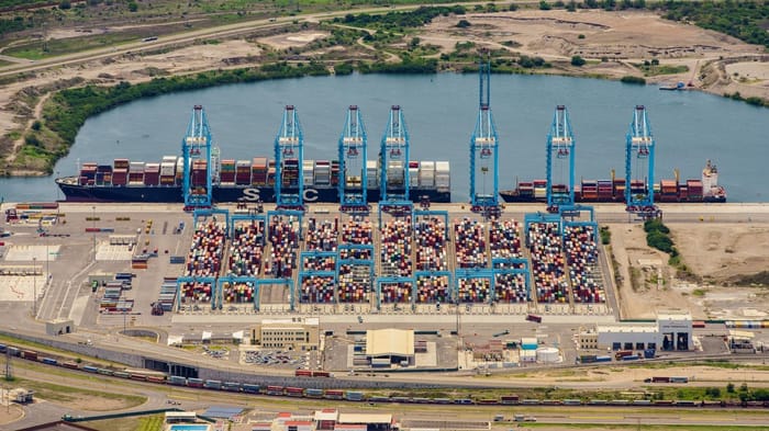 Upgraded Seattle container terminal starts operations