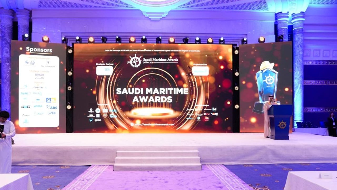 ONE Continuity seeks refuge after container stack collapse