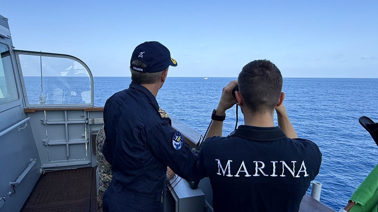 Tanker Hijacked Off Yemen: Escalating Red Sea Risks & Operator Imperatives