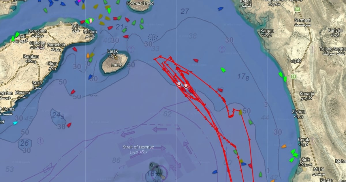 Three Gulf bound tankers abort Strait of Hormuz transits