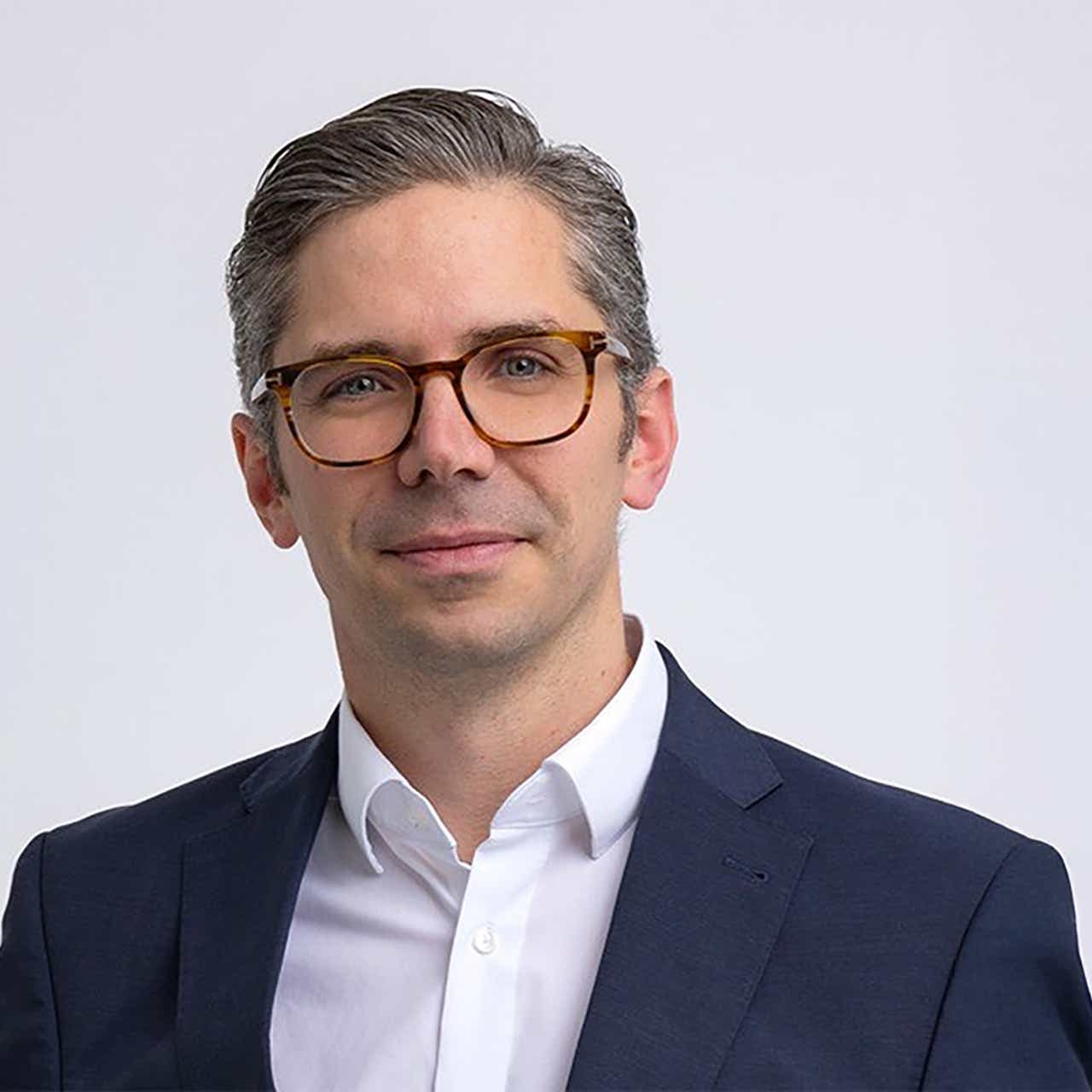 Fabian Kütting | Experte für seltene Erkrankungen und Psychiatrie