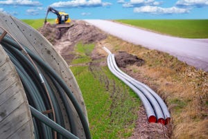 rural-broadband-digging-GettyImages-472376690.jpg