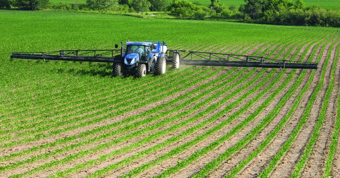 Spray water quality matters in herbicide efficacy | Farm Progress