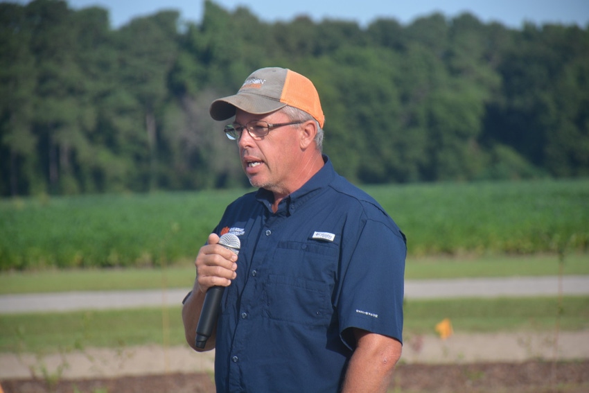 John_Hart_Farm_Press_Bruce_McLean_Clemson_Blueberries.jpg John_Hart_Farm_Press_Bruce_McLean_Clemson_Blueberries.jpg