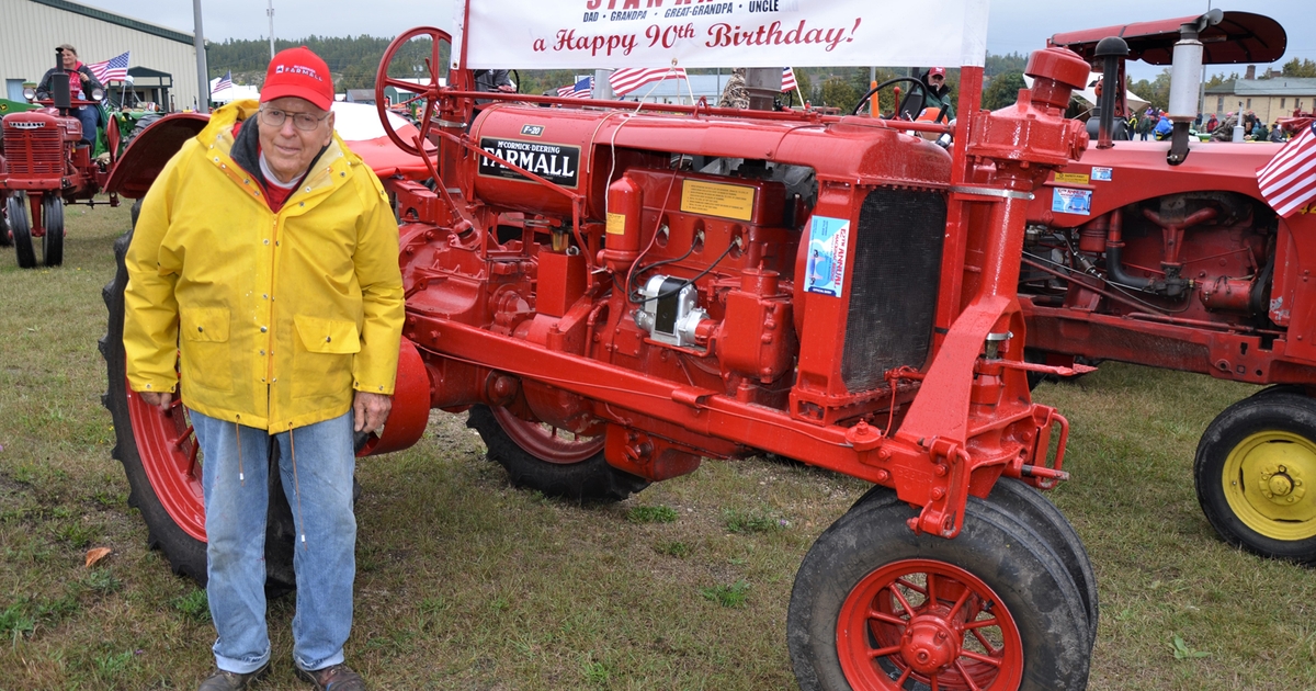 Mackinac Bridge Antique Tractor Crossing draws crowd