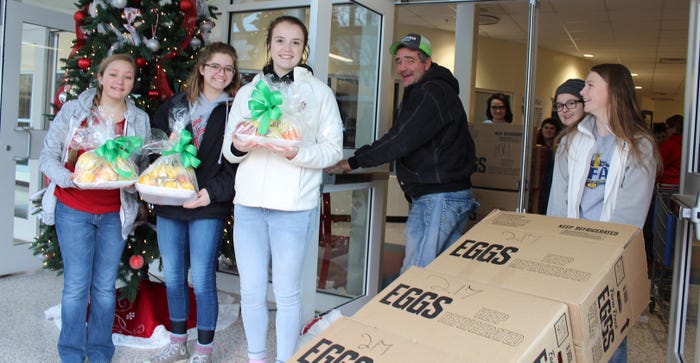 Crothersville FFA members make a delivery