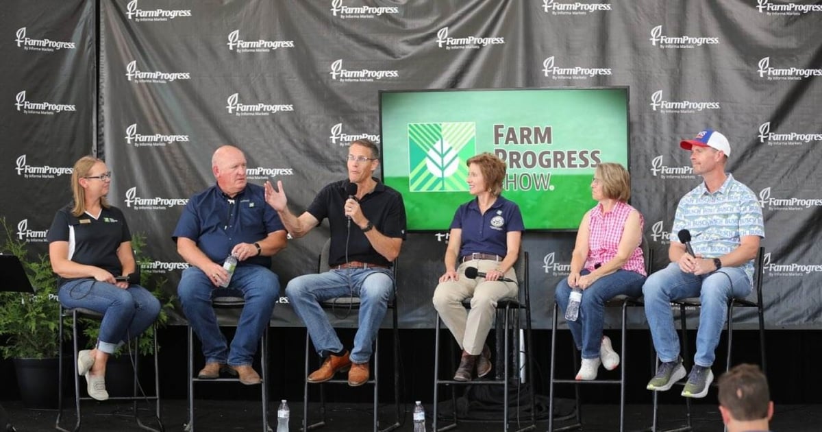 Thompson discusses farm bill at Farm Progress Show