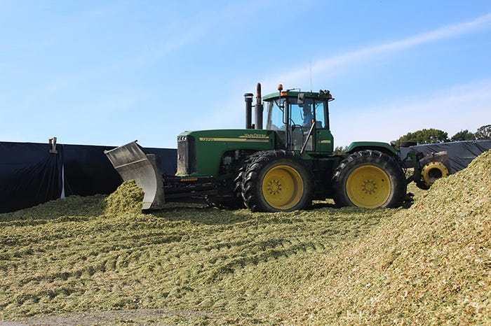 packing corn silage