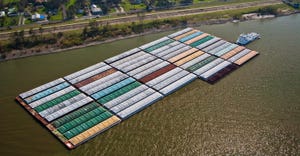 Barge tow on Mississippi River USDA.jpg
