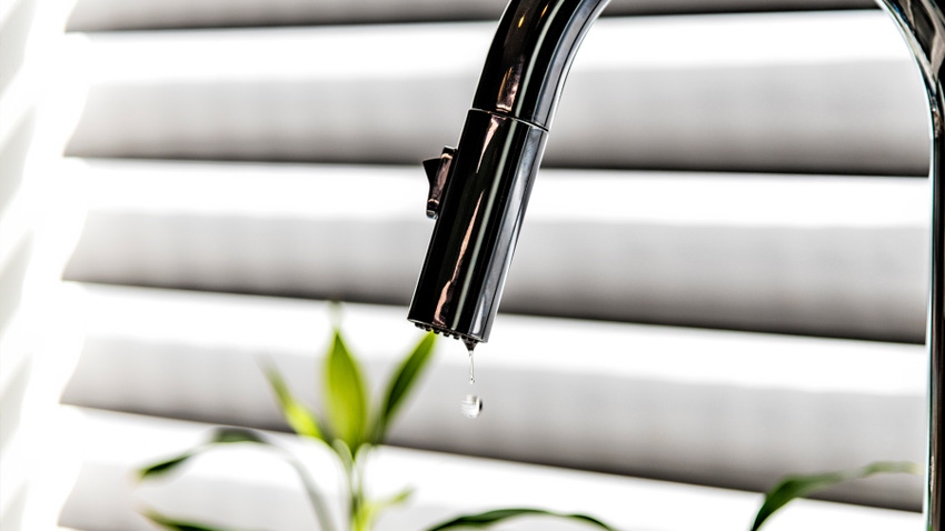 dripping kitchen faucet